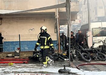 Elektrikli bisiklet tamiri ve satışı yapılan iş yerinde yangın