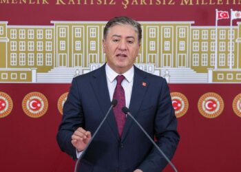 Emeklinin hakkını hiç kimseye yedirmeyeceğiz