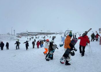 Erciyes Dağı'nda kar kalınlığı 180 santimetreye ulaştı
