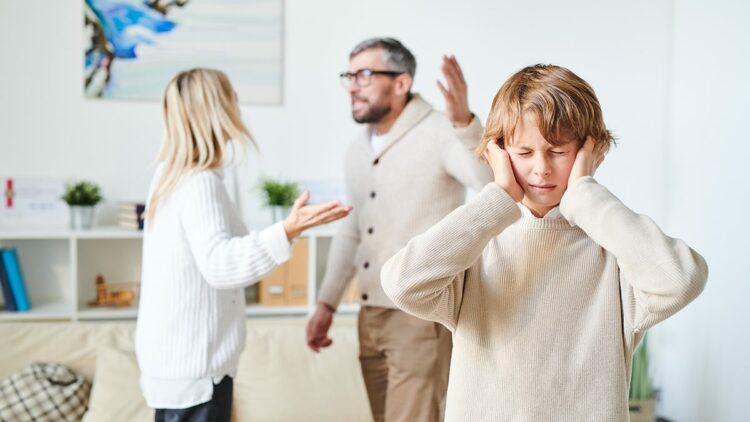 Ergenlikte yanlış ebeveyn tutumları