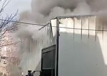 Esenyurt'ta depoda yangın