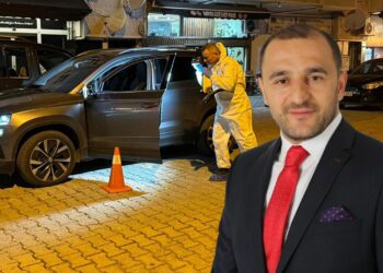 Eski belediye başkan yardımcısı bıçakla öldürüldü