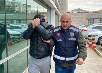 Eski kız arkadaşını darbettiği iddiasıyla gözaltına alındı