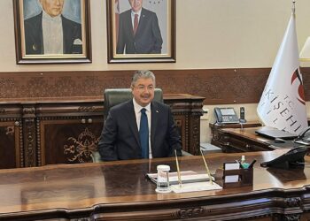 Eskişehir Valisi Erdinç Yılmaz, göreve başladı