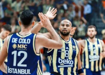 EuroLeague'de Türk derbisini Fenerbahçe Beko kazandı