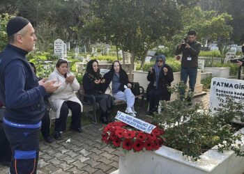Fatma Girik ölümünün 4'üncü yıl dönümünde, mezarı başında anıldı