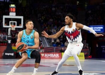 Fenerbahçe Beko, Baskonia'yı 108- 93 mağlup etti