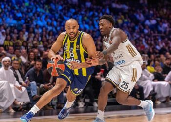 Fenerbahçe Beko, Dubai Basketball'a 92-81 mağlup oldu
