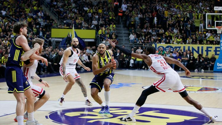 Fenerbahçe Beko, Olympiacos'u 88-80 mağlup etti