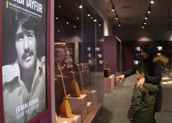 Ferdi Tayfur ölümünün birinci yıl dönümünde doğduğu kentte anıldı