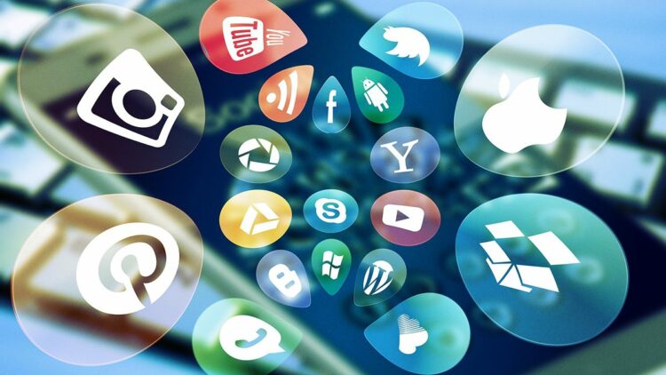 Fransa'da 15 yaş altına sosyal medya yasağı