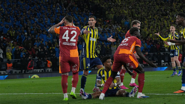 Galatasaray ve Fenerbahçe PFDK'ya sevk edildi