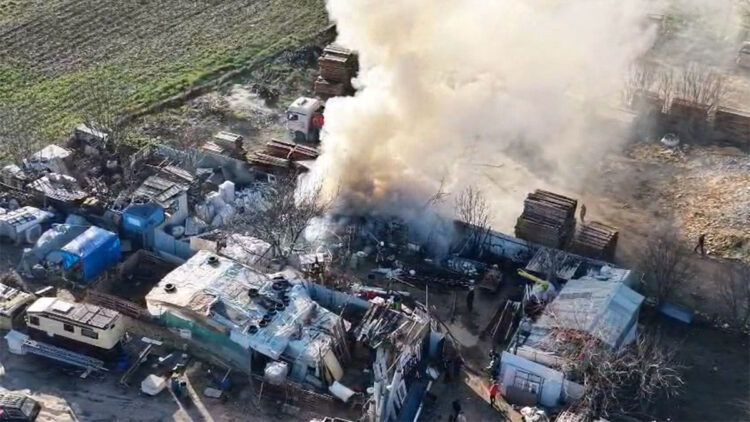 İnegöl'deki geri dönüşüm tesisinde yangın