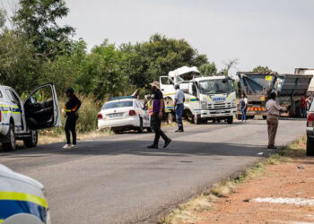 Güney Afrika'da kaza: 13 ölü
