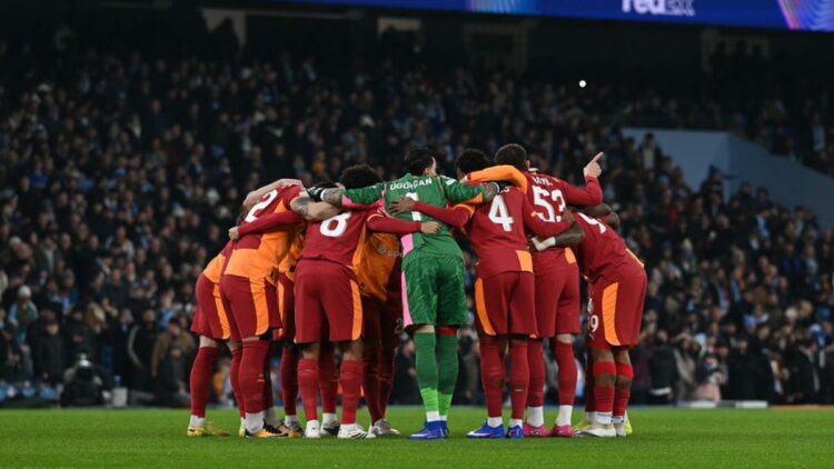 Galatasaray UEFA Şampiyonlar Ligi’nde play-off bileti aldı