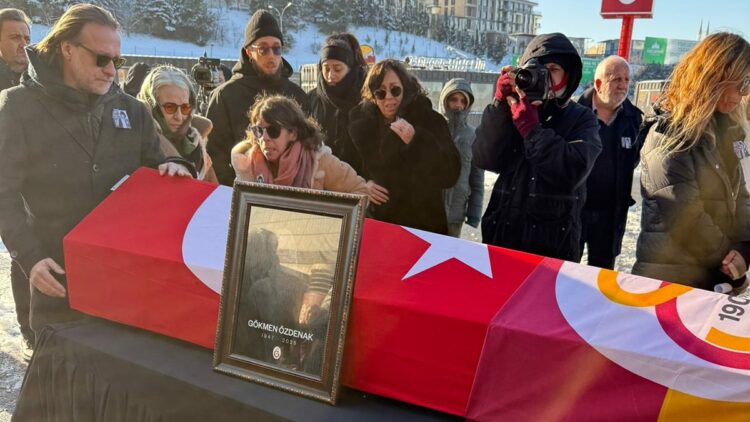 Gökmen Özdenak için Galatasaray Stadı’nda tören düzenlendi