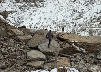 Hakkari–Çukurca karayolunda heyelan