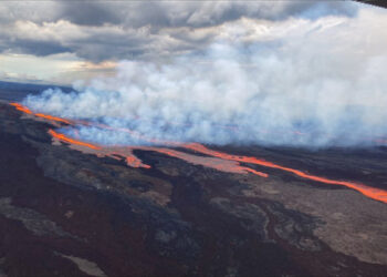Hawaii'deki Kilauea Yanardağı yeniden lav püskürttü