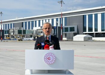 Hava yolu ile seyahat eden yolcu sayısında rekor kırdık
