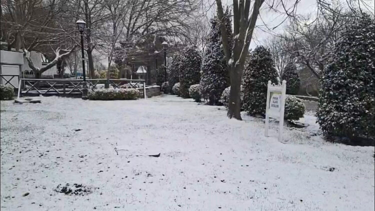 Çamlıca Tepesi beyaza büründü