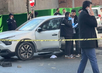 Kağıthane'de otomobile silahlı saldırı