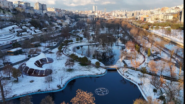 Hasbahçe'deki kar manzarası havadan görüntülendi