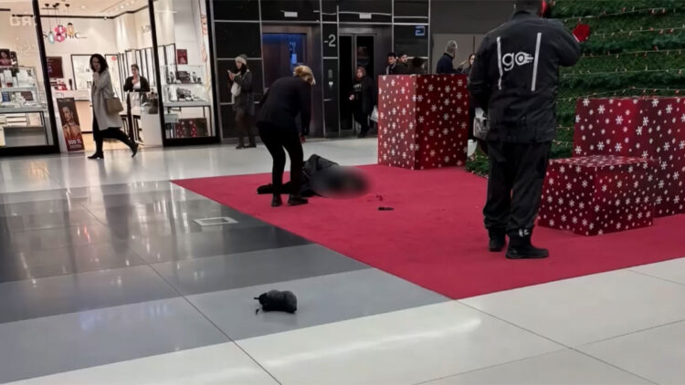 Şişli'de AVM’de 2'nci kattan düşen Sezer hayatını kaybetti