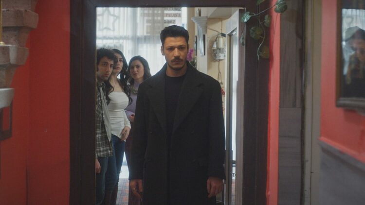 İnci Taneleri'nde gizem derinleşiyor