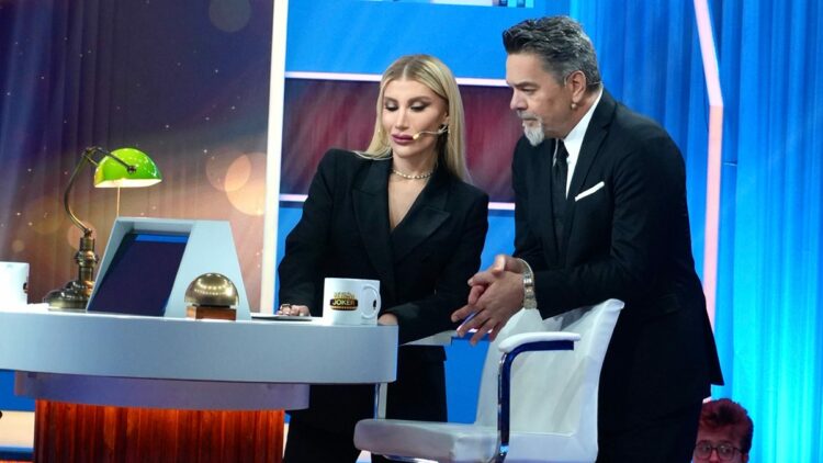 İrem Derici’den Beyaz’a övgü yağmuru