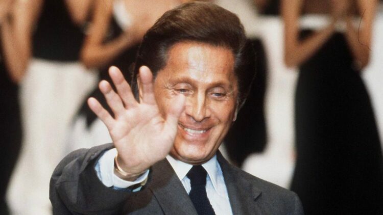 İtalyan moda tasarımcısı Valentino hayatını kaybetti