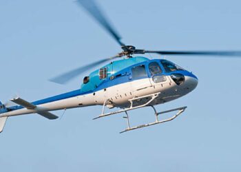 Japonya'da 3 kişiyi taşıyan helikopter kayboldu