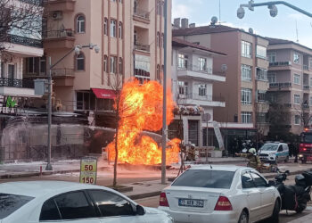 Kırıkkale'de kazı sırasında doğal gaz hattında yangın çıktı