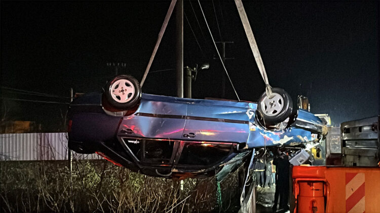 Çaya düşen otomobildeki baba ve oğlu hayatını kaybetti
