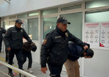 Kocaeli'de DEAŞ ve El Kaide operasyonu; 42 şüpheli adliyede