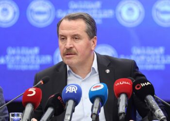 Kamu personel sistemini yeniden onarmaya ihtiyaç var