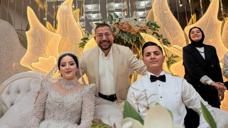 Kanseri yenen hastasının nikah şahidi oldu