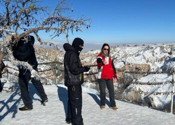 Kapadokya beyaza büründü
