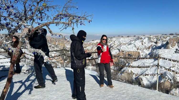 Kapadokya beyaza büründü