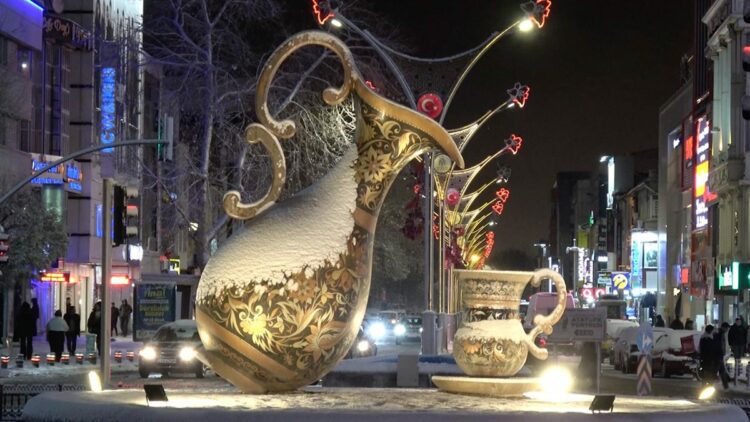 Kar altındaki Erzincan, dronla görüntülendi