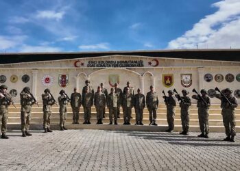 Kara Kuvvetleri Komutanı Orgeneral Tokel, sınırda birlikleri denetledi