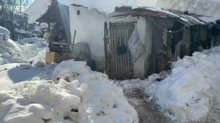 Karabük'te 80 yaşında bir kadın donarak yaşamını yitirdi