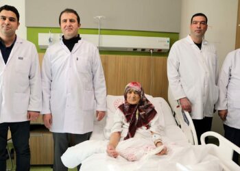 Karnından 4.5 kiloluk kitle çıktı