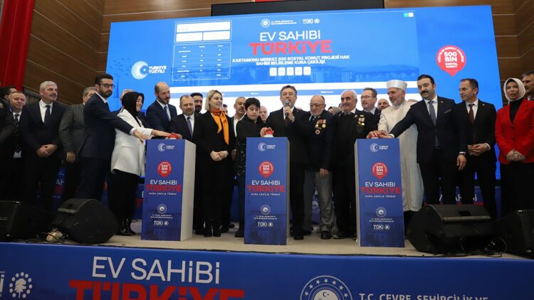 Kastamonu'da 2 bin 380 sosyal konut için kuralar çekildi