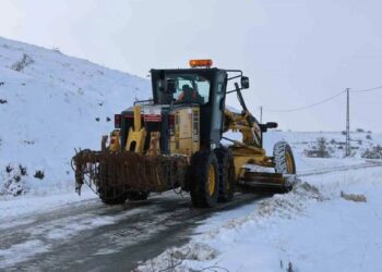 Kayseri-Malatya kara yolu araç trafiğine kapatıldı
