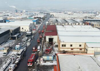 Kayseri'de mobilya fabrikasında yangın
