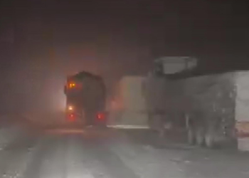 Kop Dağı geçidinde kar ve tipi etkili oldu, Aşkale yoluna çığ düştü