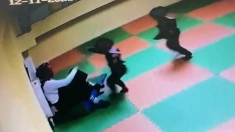 Kreşte çocuklara şiddet iddiasında 3'ü öğretmen, 6 kişiye dava açıldı