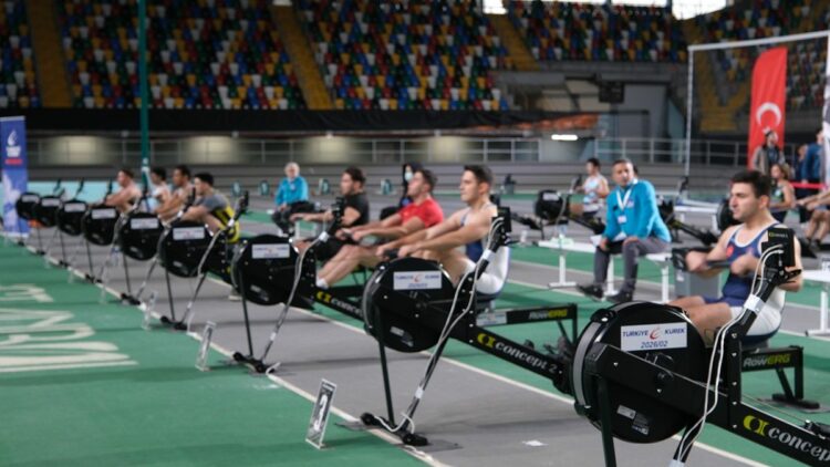 Kürekte sezonun şampiyonu Fenerbahçe oldu