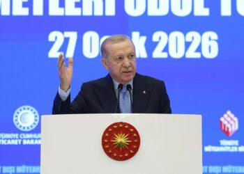 Kürt vatandaşlarımdan rica ediyorum, oyunlara gelmeyin!