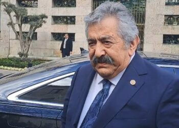 Kurtulmuş, komisyondaki grup başkan ve başkanvekillerini kabul etti